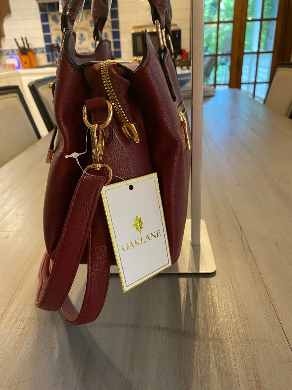 048 - Oakdale Burgundy Faux Leather Handback with Scarf
